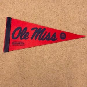 Ole Miss Pendant/Flag